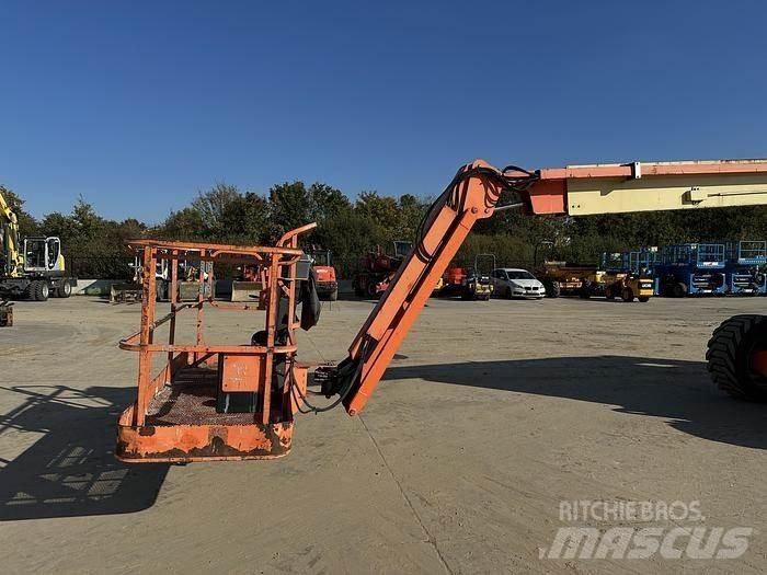 JLG 800AJ 曲臂高空工作平台