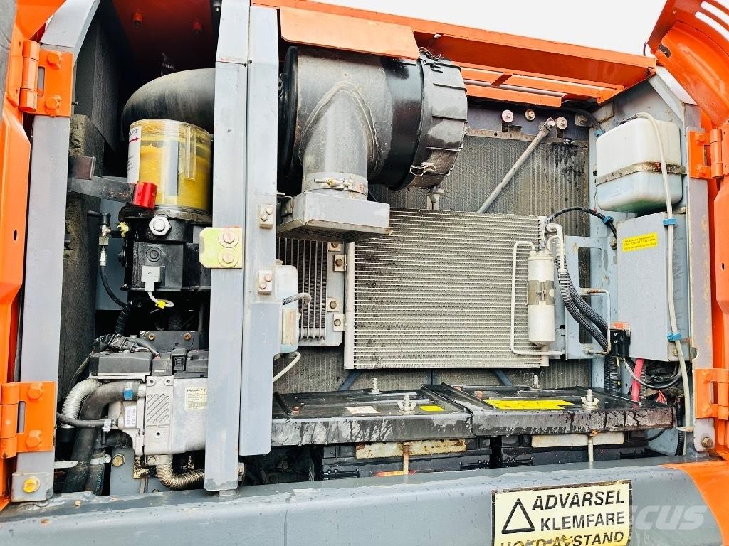 Hitachi Zaxis 170 W 轮式挖掘机