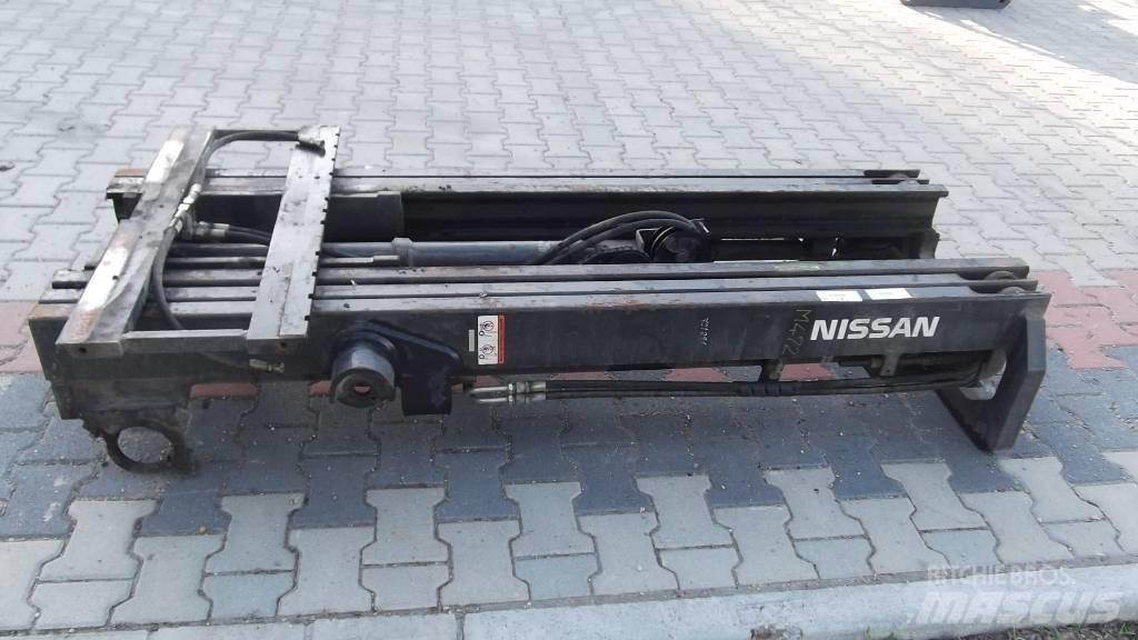 Nissan FB18 M-0472 桅杆