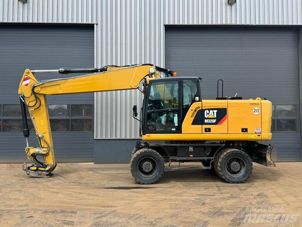 CAT M320F 轮式挖掘机