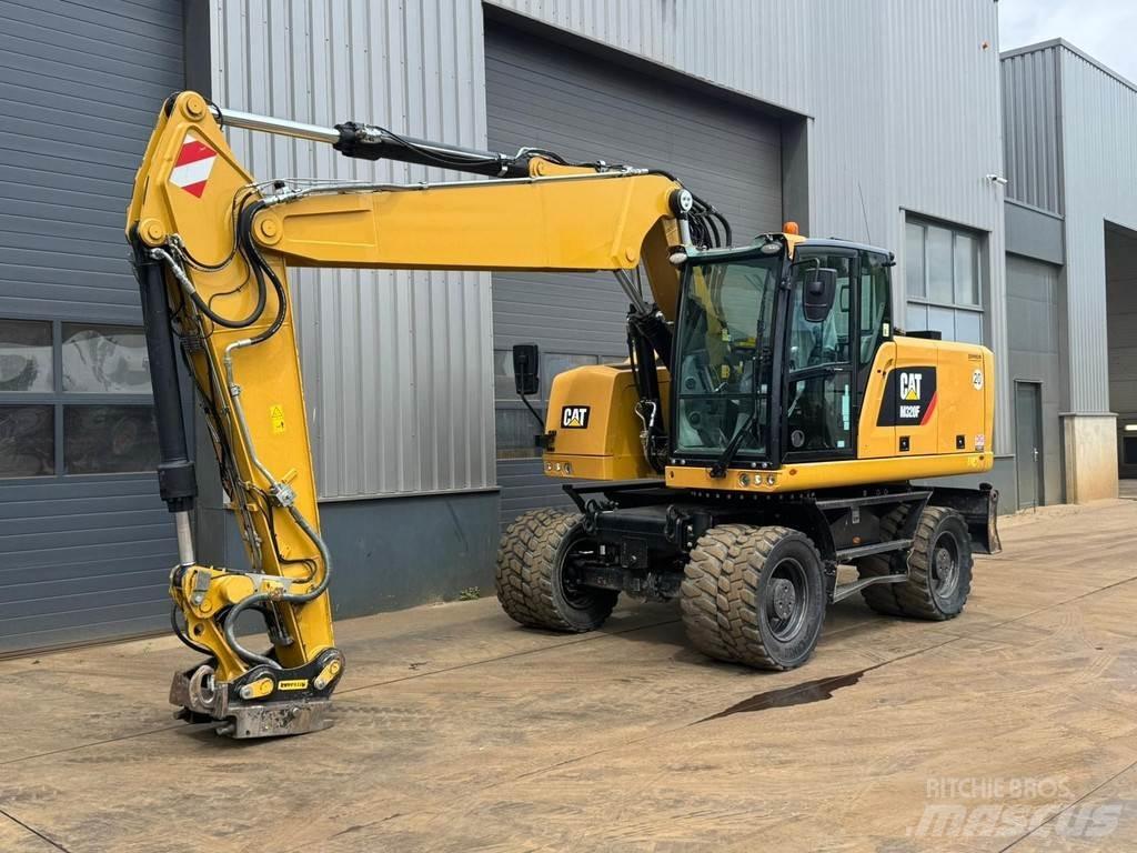 CAT M320F 轮式挖掘机