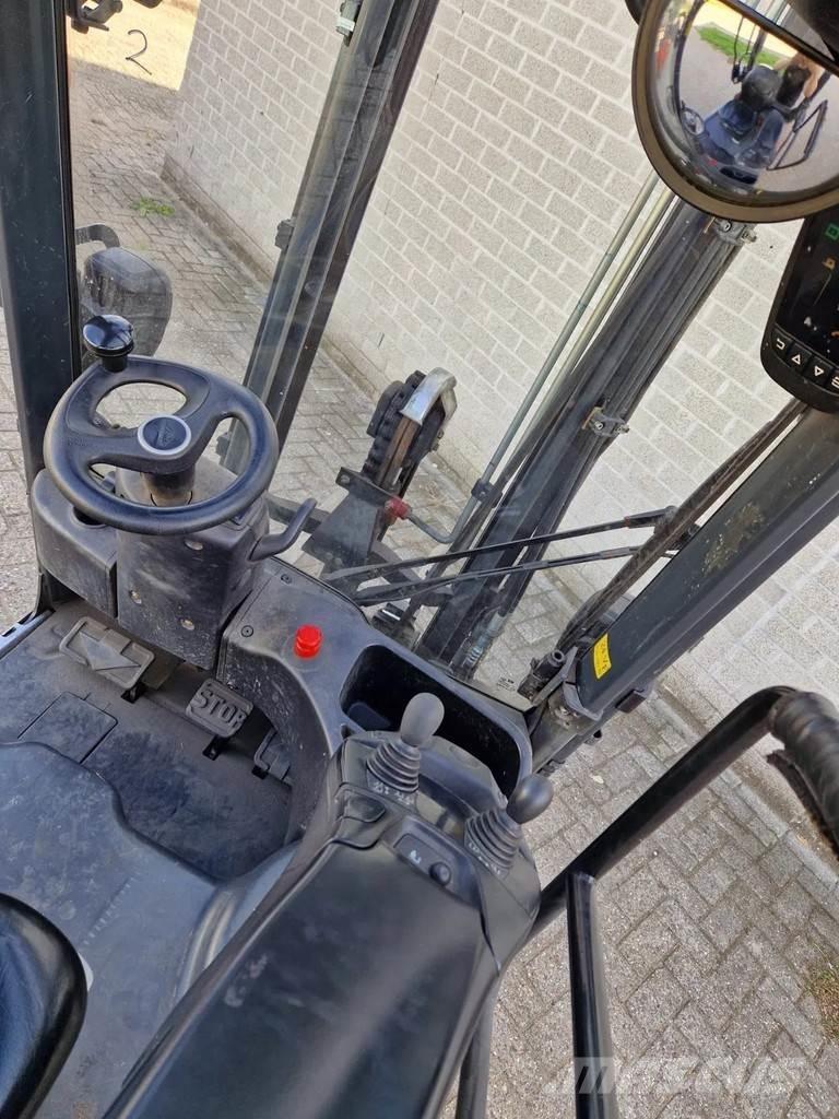 Linde E16P-02 电动叉车
