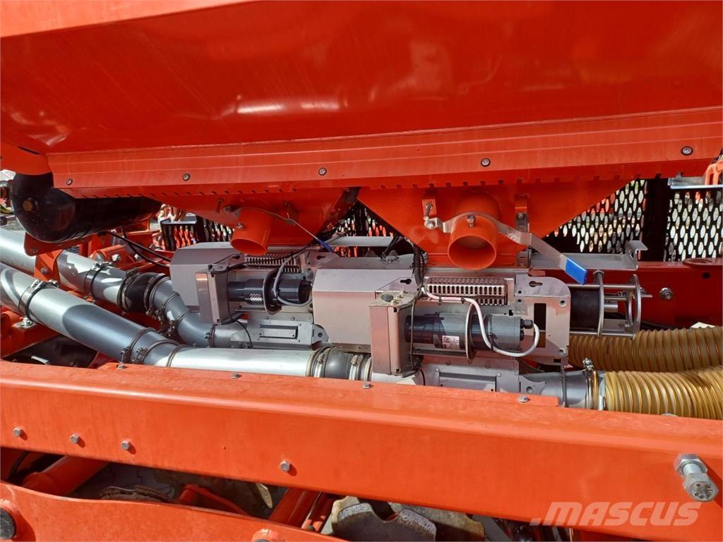 Kuhn Espro 8000 R 多功能条播机