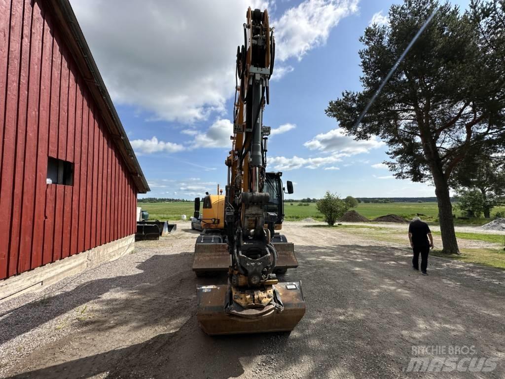 Liebherr A 916 轮式挖掘机