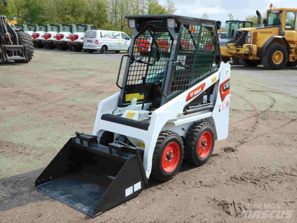 Bobcat S70 滑移装载机