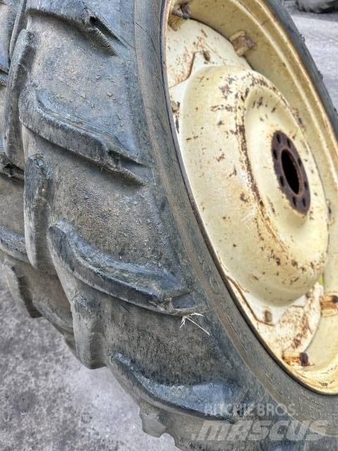 Dunlop 9.5R44 轮胎、车轮、轮圈