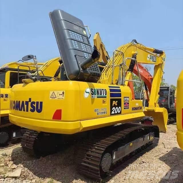 Komatsu PC 200-8 中型挖掘机
