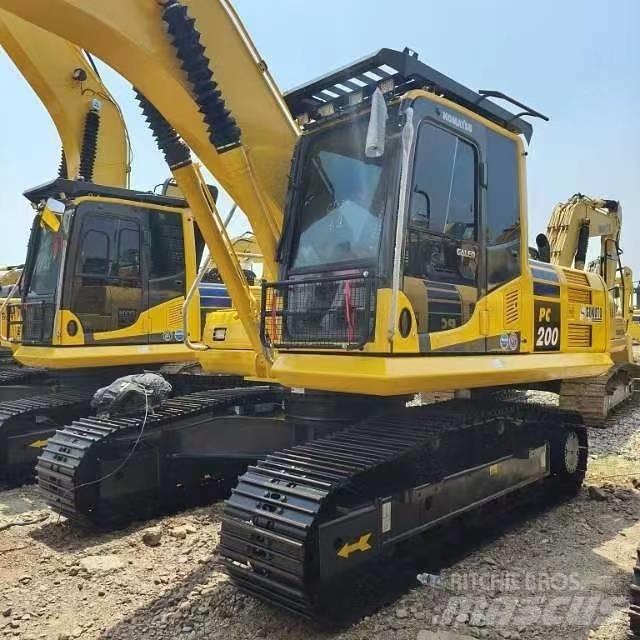 Komatsu PC 200-8 中型挖掘机