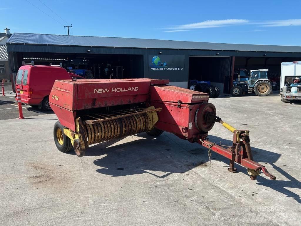 New Holland 376 方捆打捆机