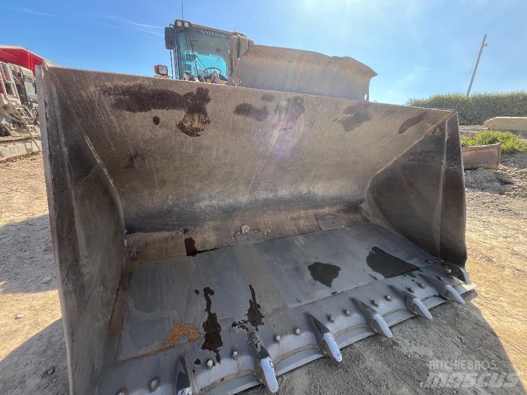 Volvo L180F 轮式装载机