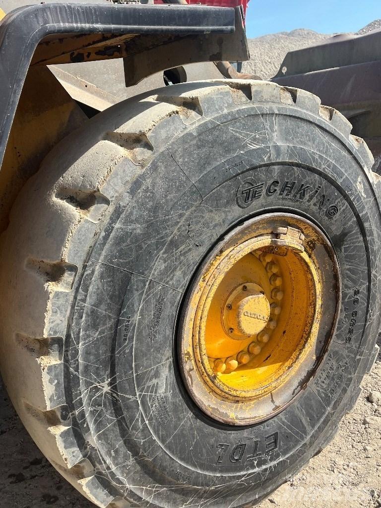 Volvo L180F 轮式装载机