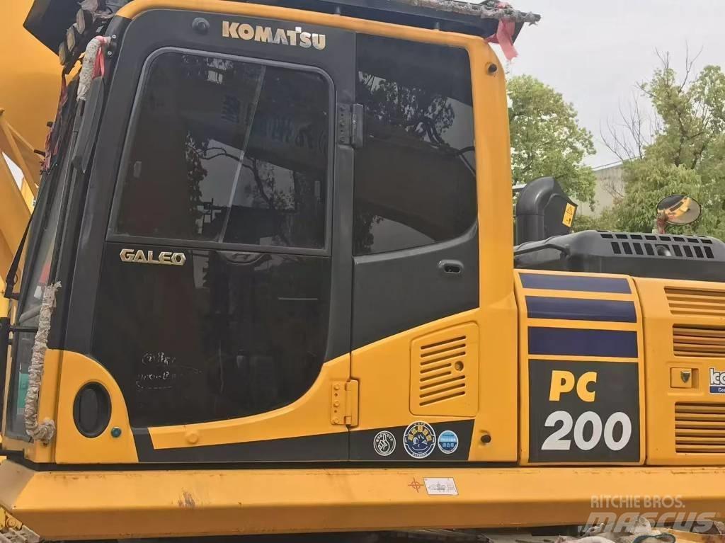 Komatsu PC 200-8 履带挖掘机