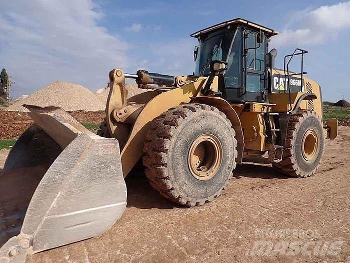 CAT 966M 轮式装载机