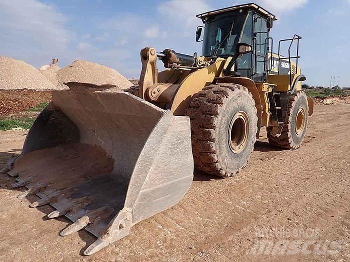 CAT 966M 轮式装载机