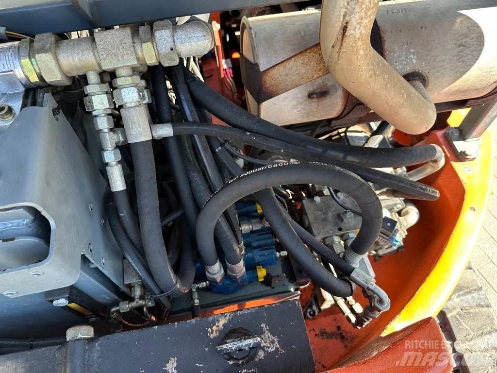 Terex TC75 中型挖掘机