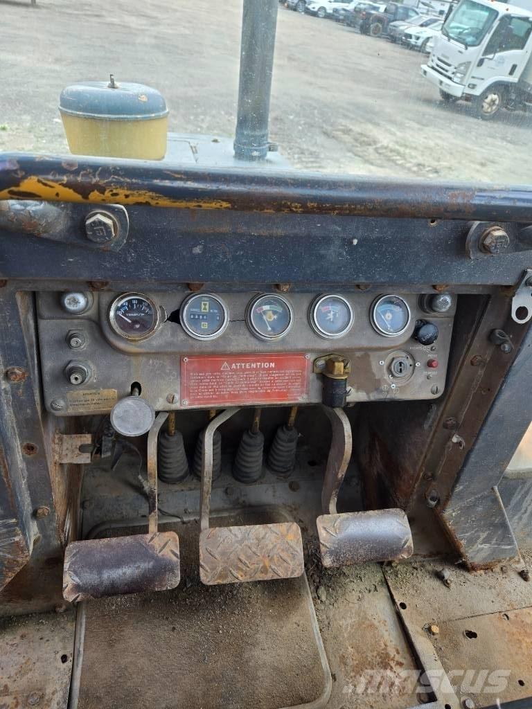 CAT D 3 B LGP 履带式推土机