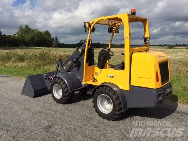 Eurotrac W12 小型装载机