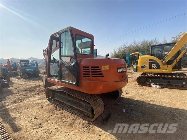 Doosan DH70-7 履带挖掘机