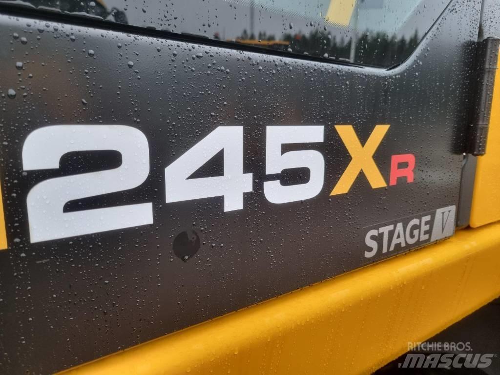 JCB 245 XR 履带挖掘机