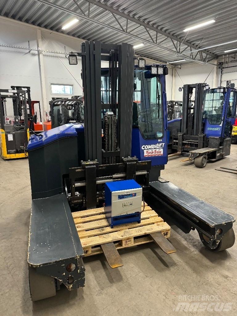 Combilift C4500ET 四轮前移式叉车