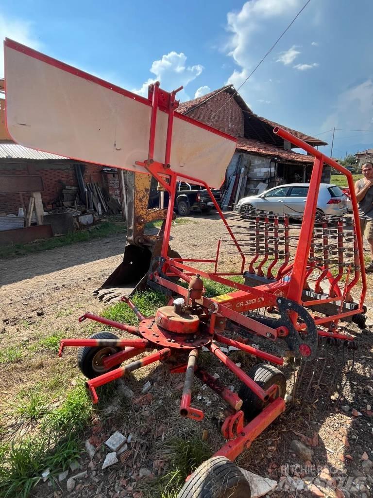 Kuhn GA3801 GM 犁耙和摊草机