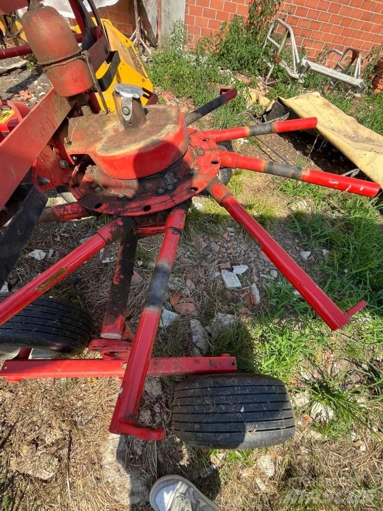 Kuhn GA3801 GM 犁耙和摊草机