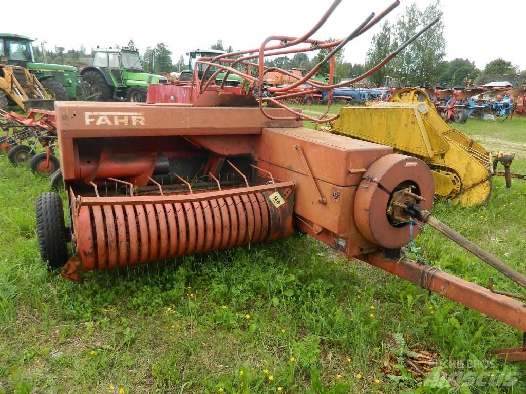 Deutz-Fahr HD300 方捆打捆机