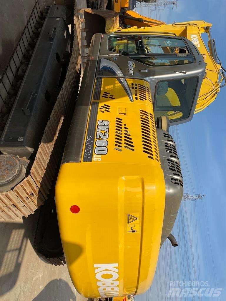 Kobelco SK260 小型挖掘机