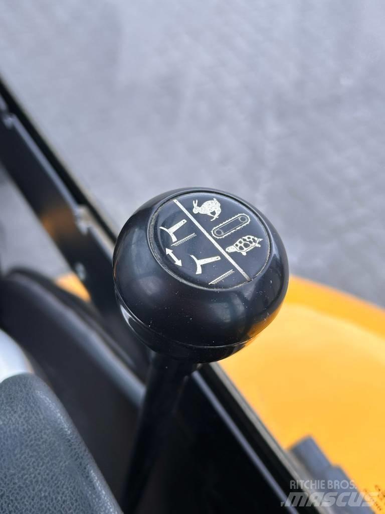 JCB 8030 ZTS 小型挖掘机