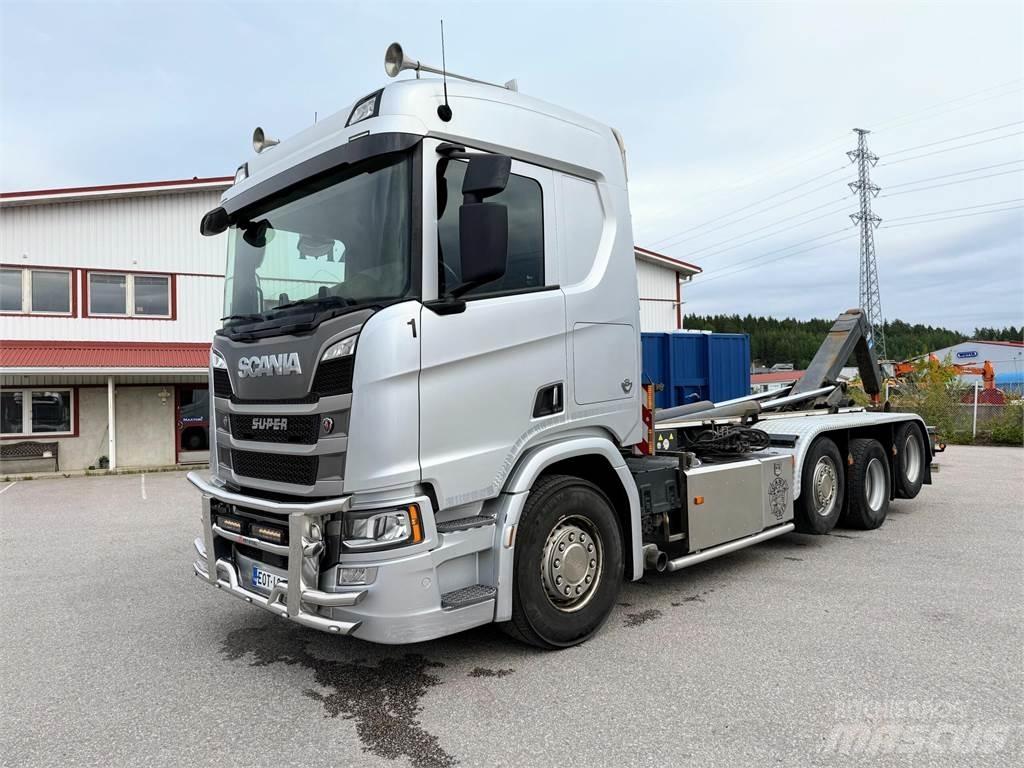 Scania R520 8x2 工程吊钩车
