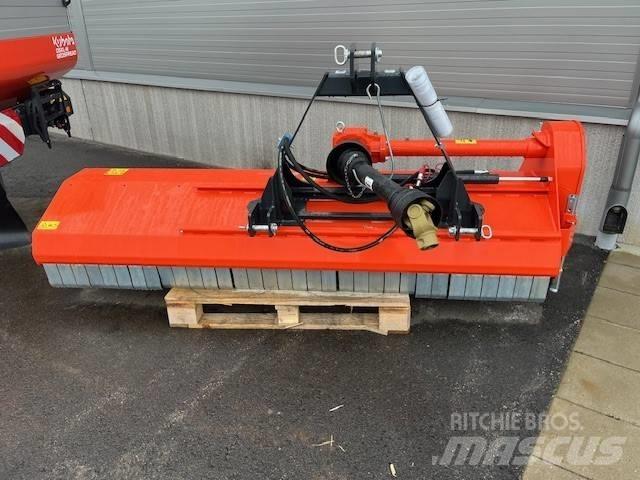 Kubota SE 3250 牧场割草机和切顶器