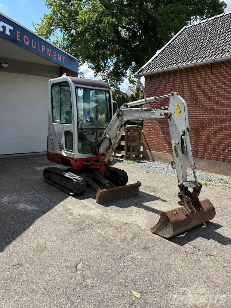 Takeuchi TB 016 小型挖掘机