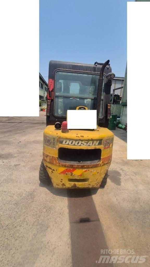 Hyundai D30 其他叉车