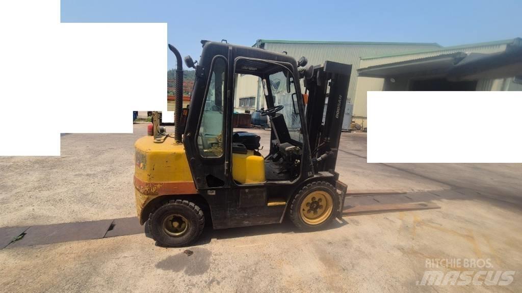 Hyundai D30 其他叉车