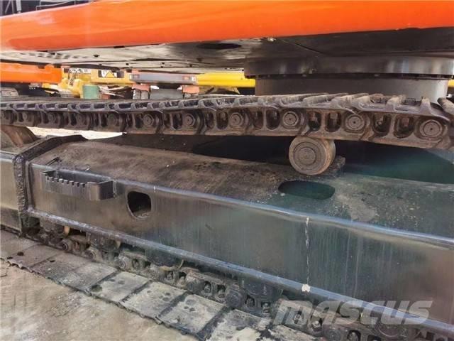 Hitachi EX 120 履带挖掘机