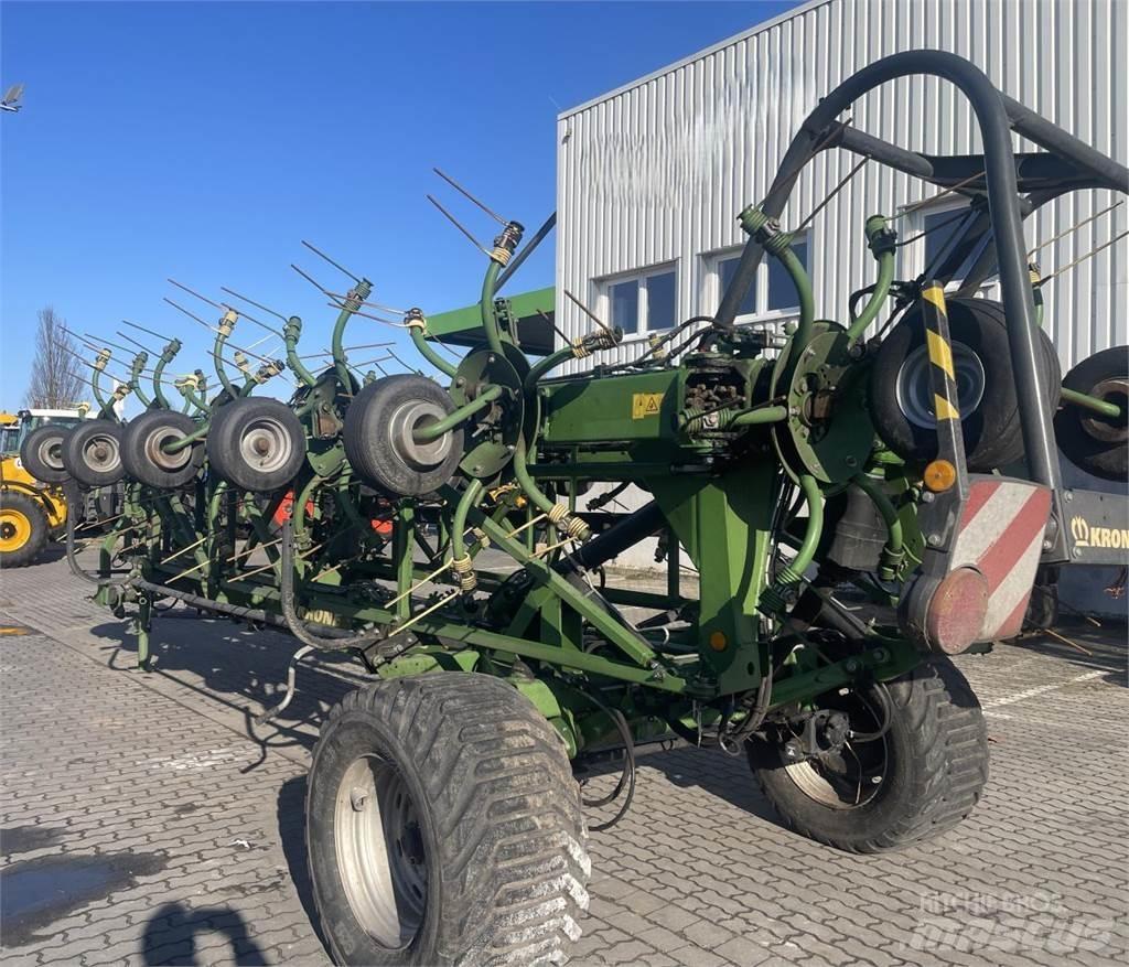 Krone KWT 2000 犁耙和摊草机