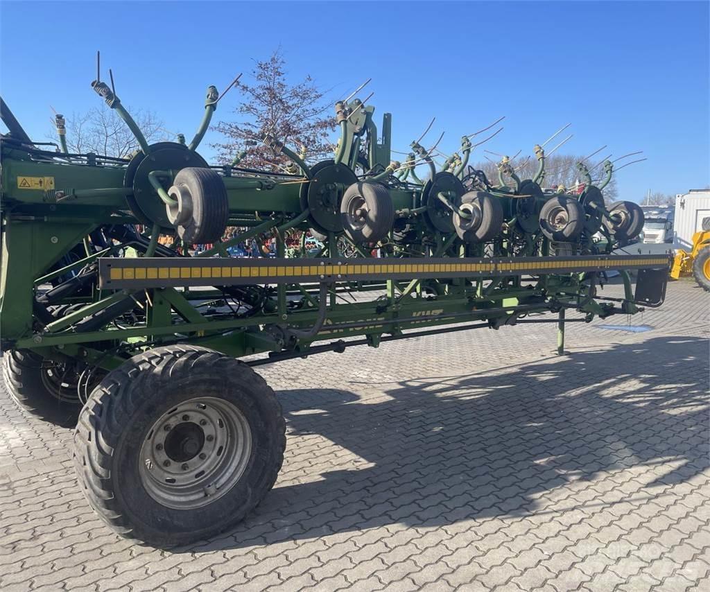 Krone KWT 2000 犁耙和摊草机