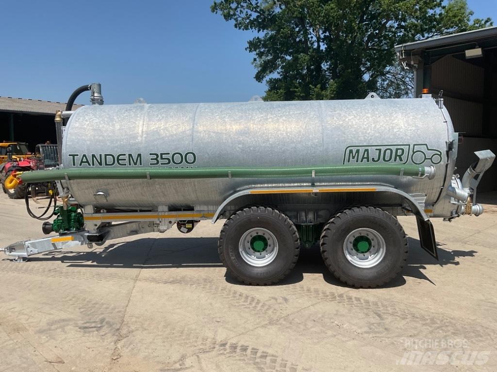 Major TANDEM 3500 水肥车