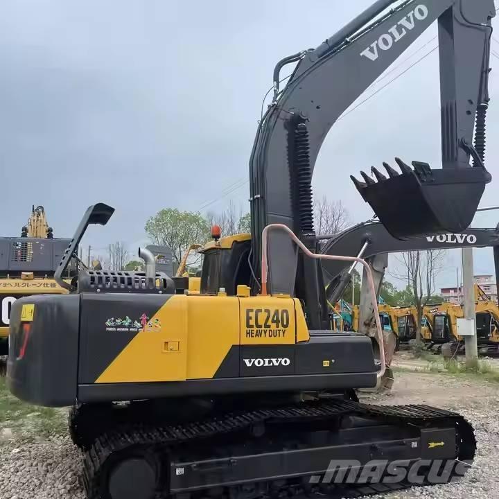 Volvo EC240D 履带挖掘机
