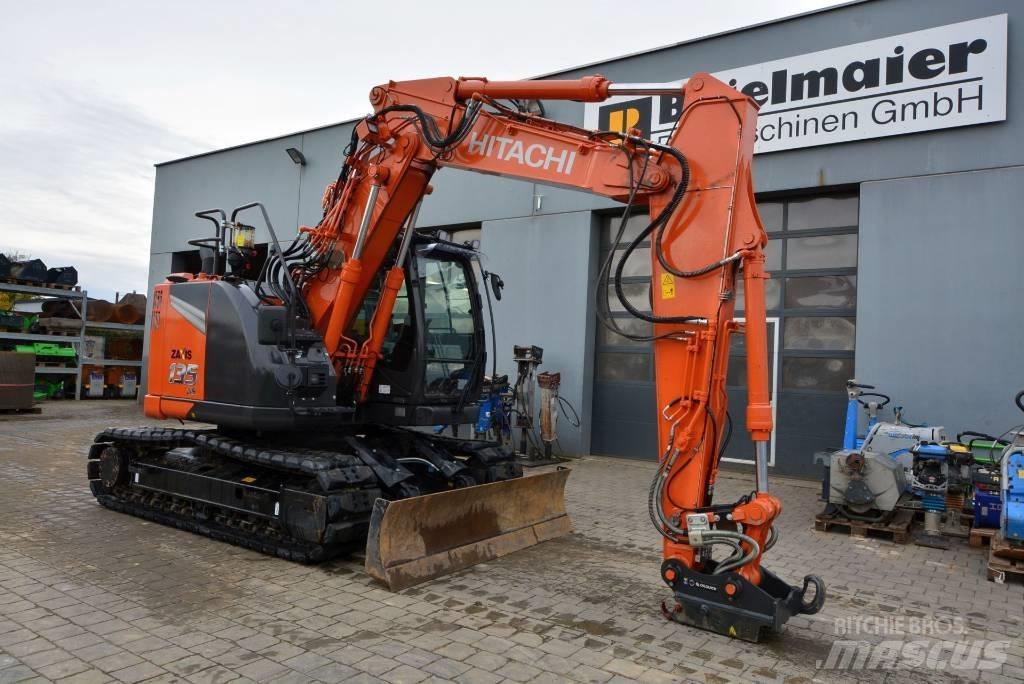 Hitachi ZX 135 US-7 履带挖掘机