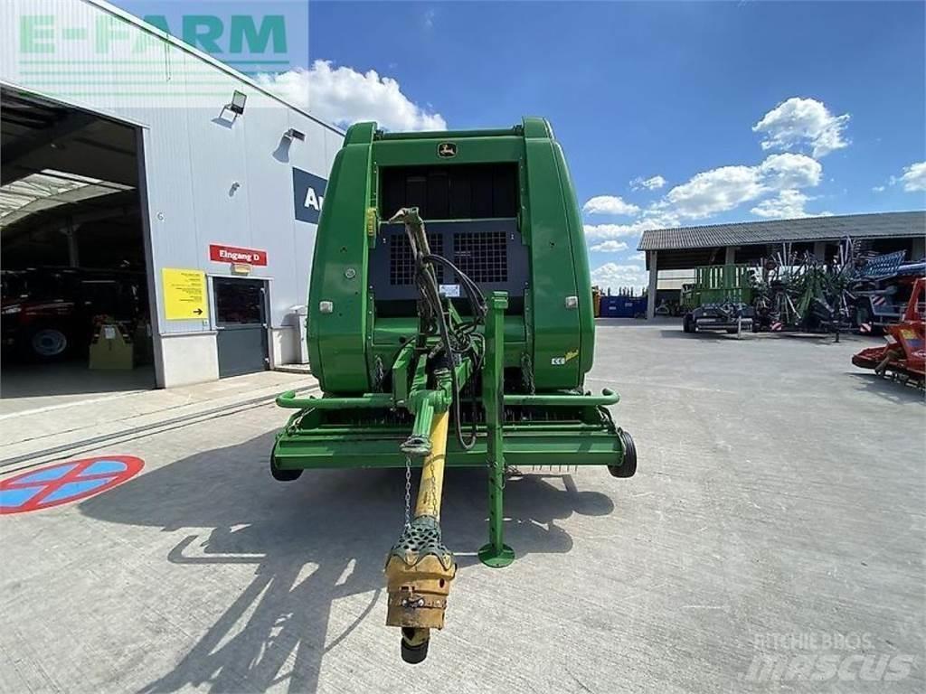 John Deere 864 方捆打捆机