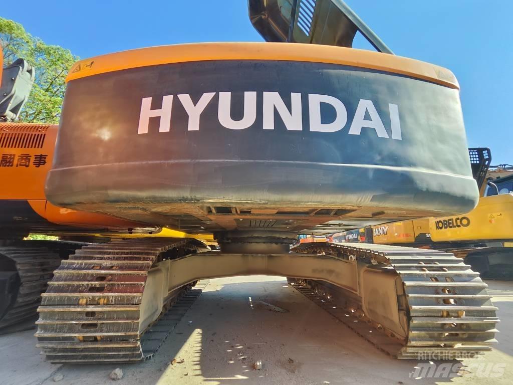 Hyundai Robex 220 LC 履带挖掘机