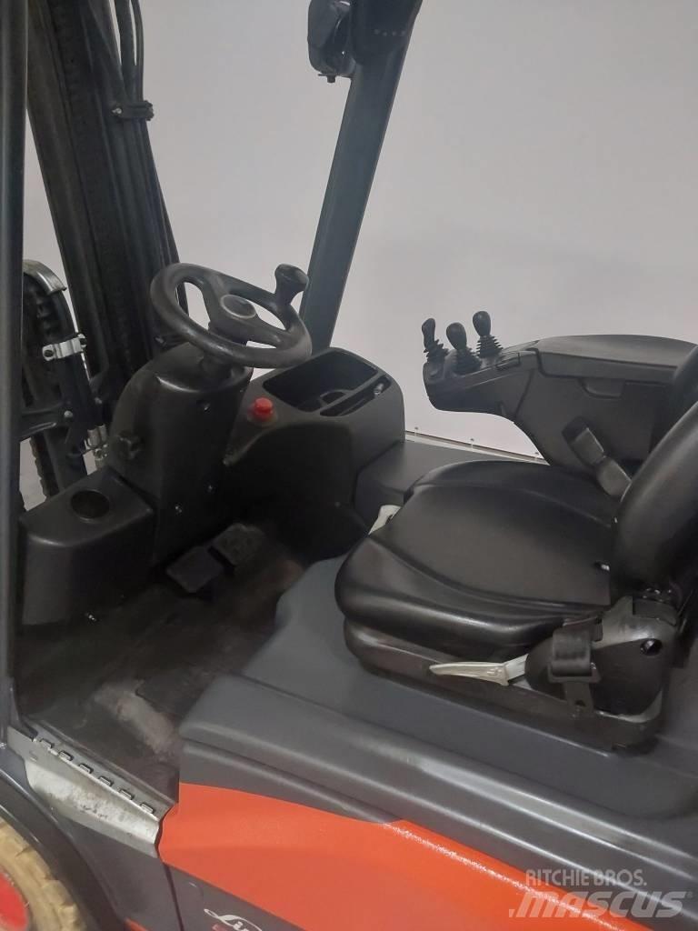 Linde E20L 电动叉车