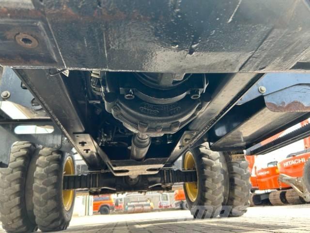 Yanmar TW 110 W 轮式挖掘机