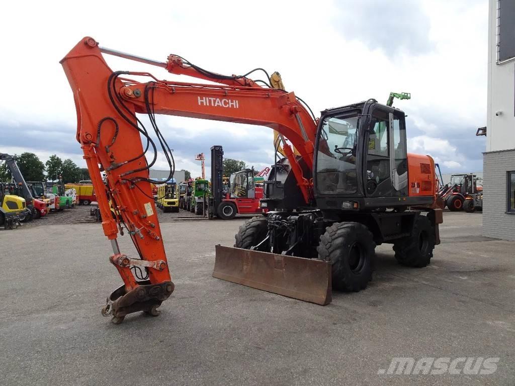 Hitachi ZX140W-3 轮式挖掘机