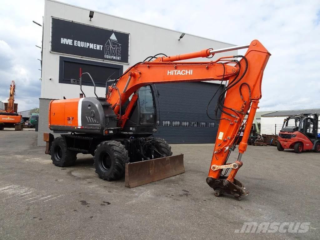 Hitachi ZX140W-3 轮式挖掘机