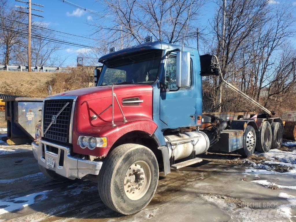 Volvo VHD84F 可拆卸式卡车