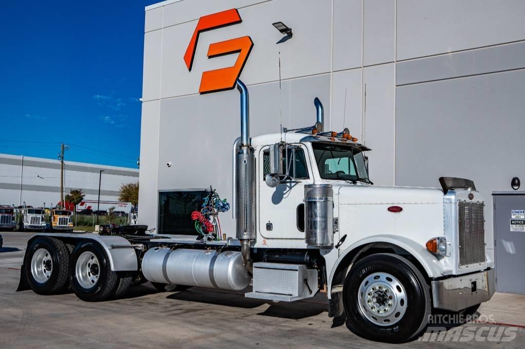 Peterbilt 379 牵引车