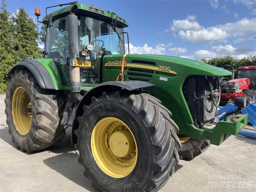 John Deere 7820 拖拉机/农用车