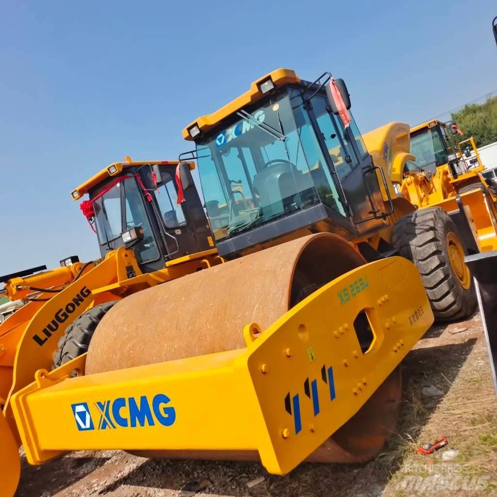 XCMG XS263J 单轮压路机